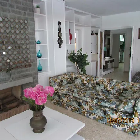 Apart.con Piscina En Zona Residencial *