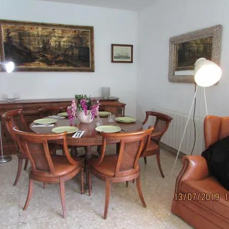 Apart.con Piscina En Zona Residencial 시체스