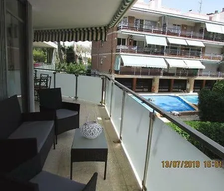 Apart.con Piscina En Zona Residencial 아파트 시체스